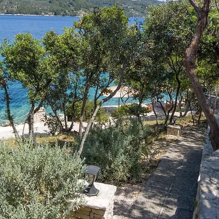 Pebble Bay Paradise House Ferienhaus *