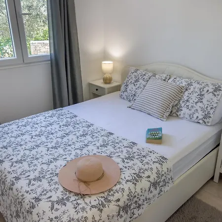 Pebble Bay Paradise House