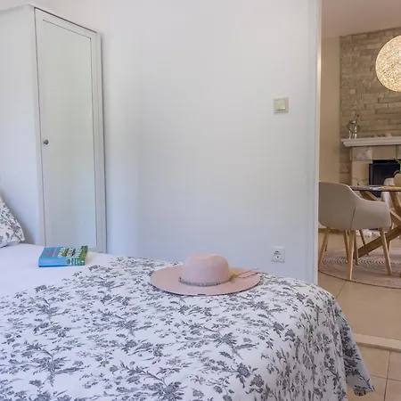 Pebble Bay Paradise House Вела-Лука