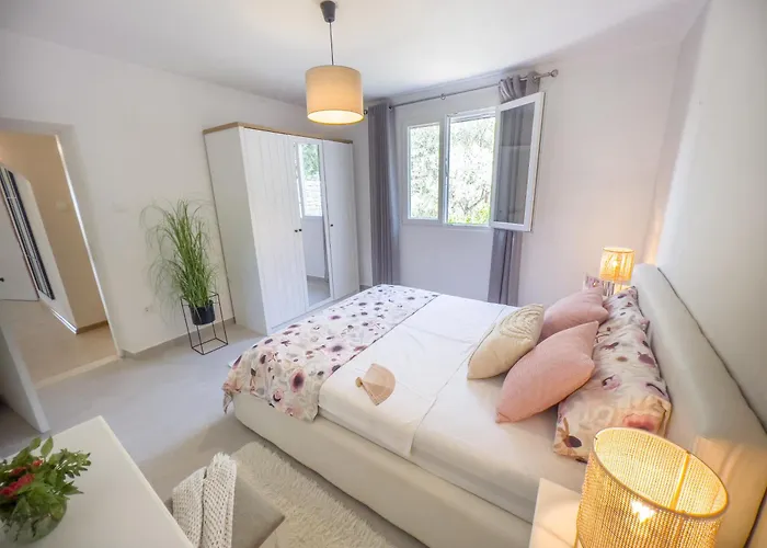 בית נופש Pebble Bay Paradise House *